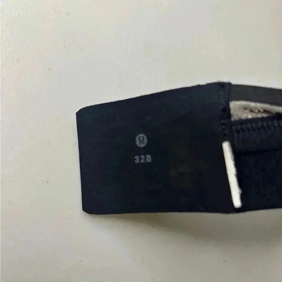 Lululemon Awake To Lace Bra Size 32B Black/Barely Beige Mesh Racerback - Picture 5 of 7